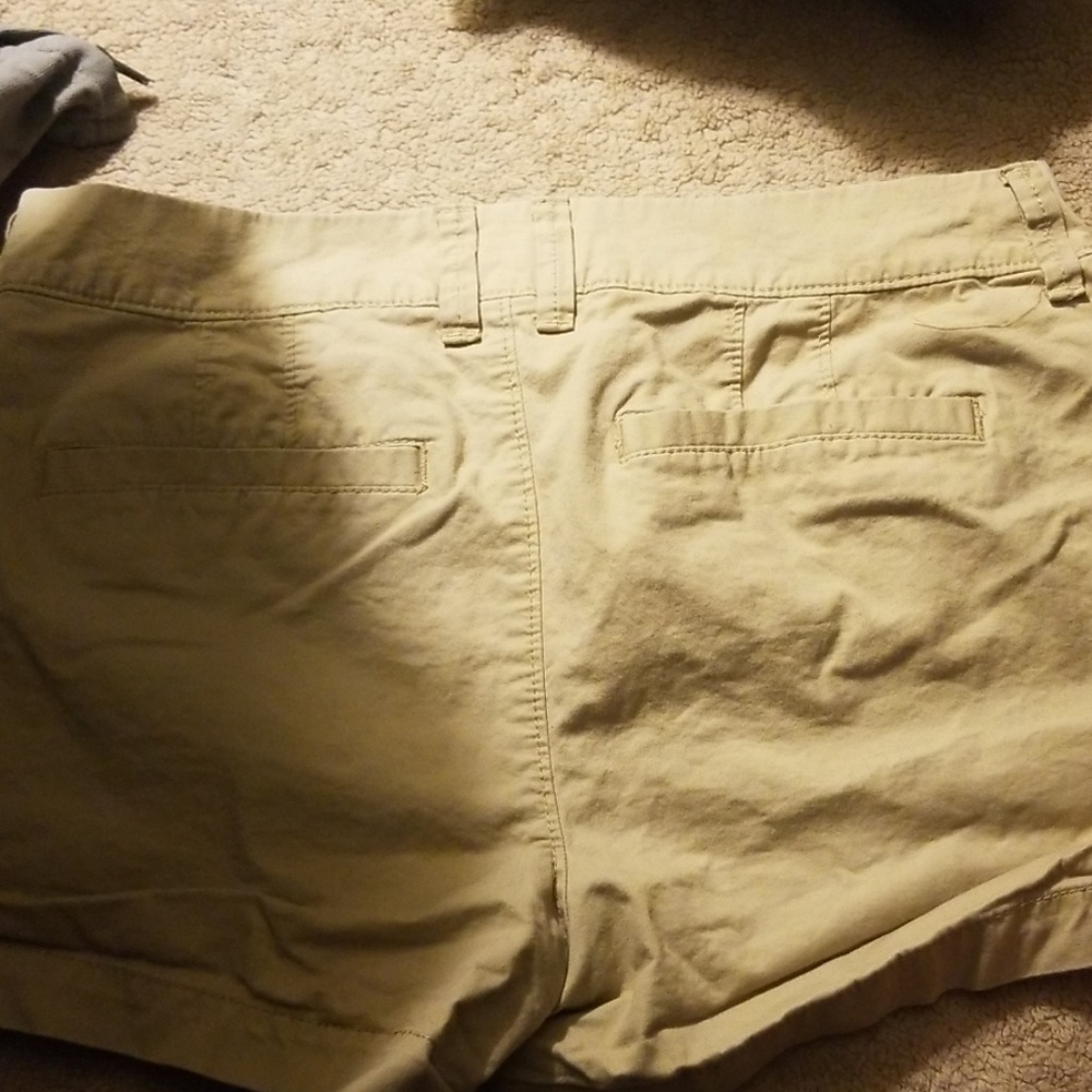 Shorts - Picture 4 of 5